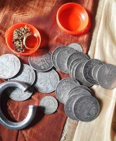 Bạc cũ của đồng b&agrave;o V&acirc;n Kiều, Pa K&ocirc; - Ảnh: Pả L&acirc;m